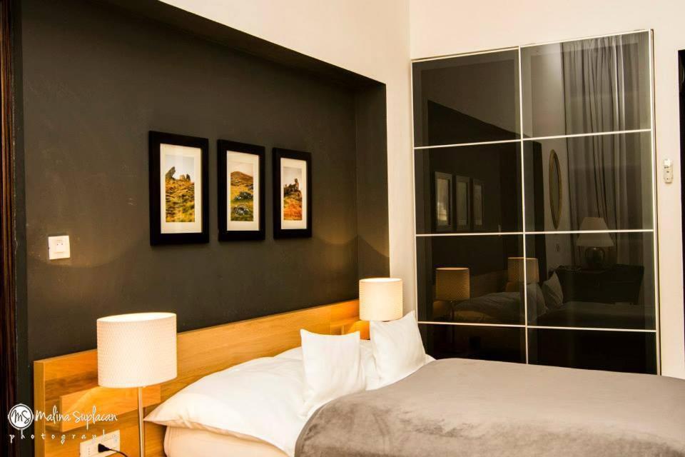Ivana Hotel Oradea Zewnętrze zdjęcie